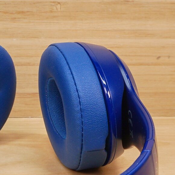 Beats by Dr. Dre Solo2 Wired Over the Ear Headphones, Model B0518, Blue - Picture 8 of 10